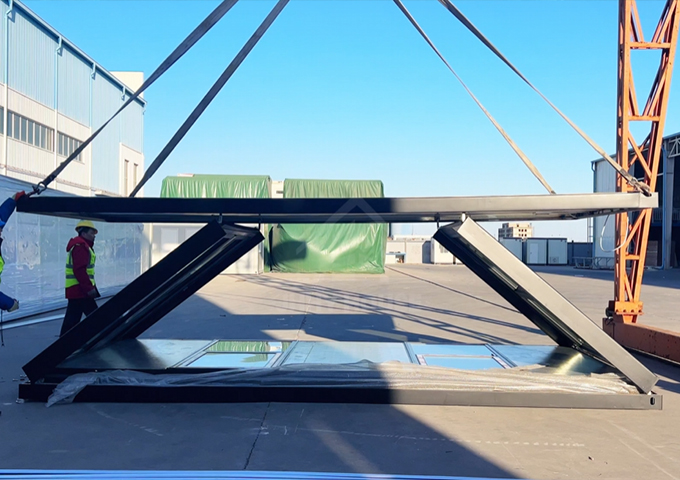 Casas contêineres dobráveis ​​personalizadas de 20 pés, enviadas para o seu país por frete marítimo, 10 conjuntos/40HQ.